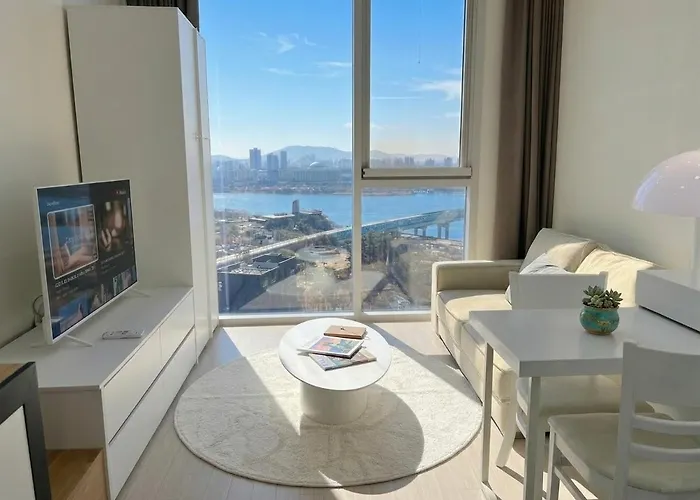 Apartment Square19