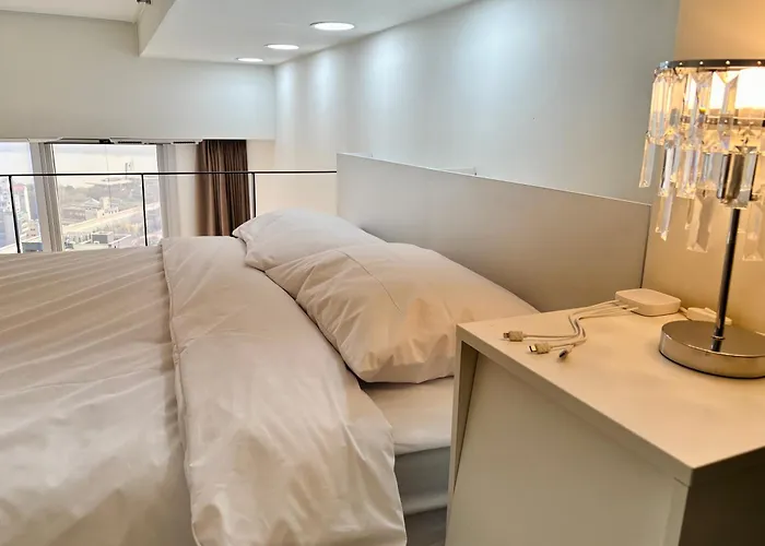Apartment Square19 *